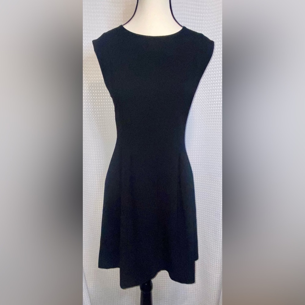 Dynamite cap sleeves stretchy classic black‎ dress Sz medium